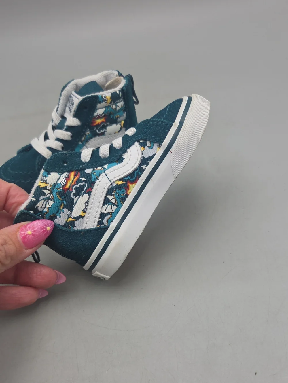 Vans questions leave